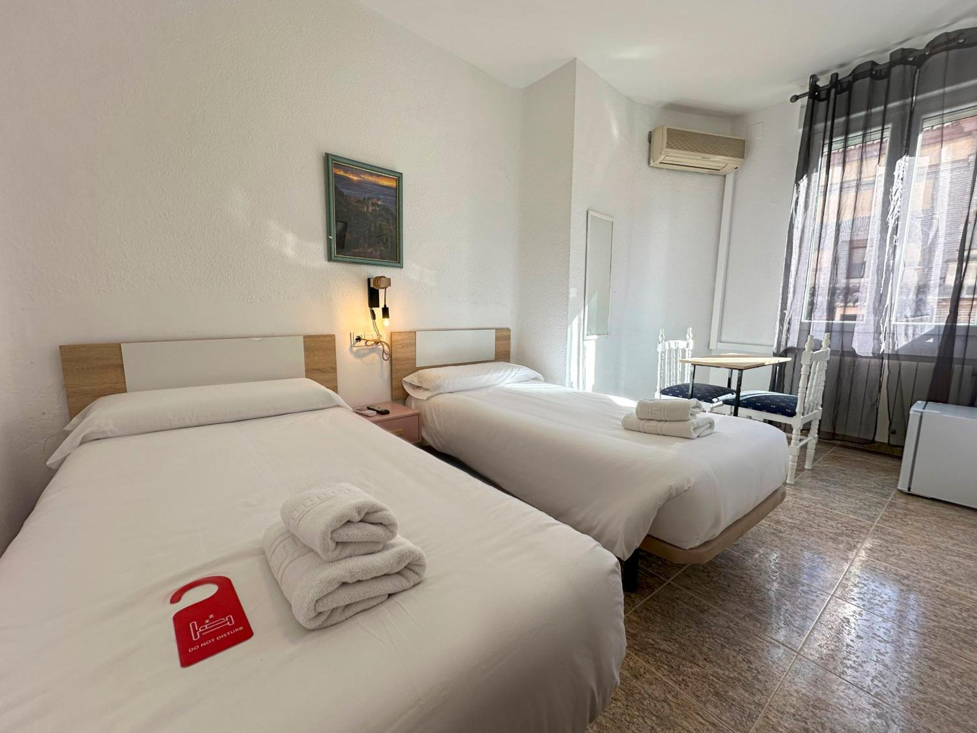 Pension Recogidas Granada Luaran gambar