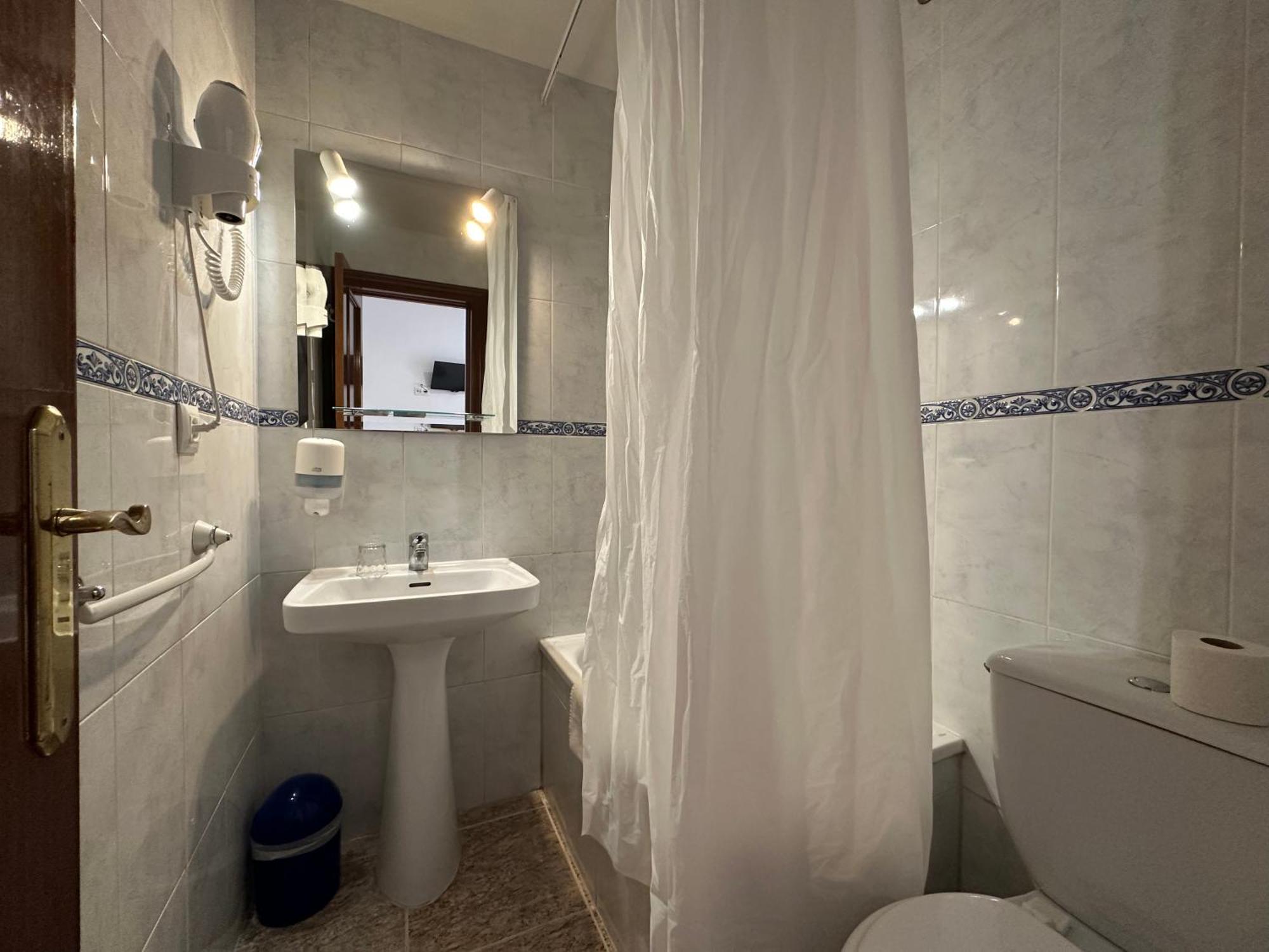 Pension Recogidas Granada Luaran gambar