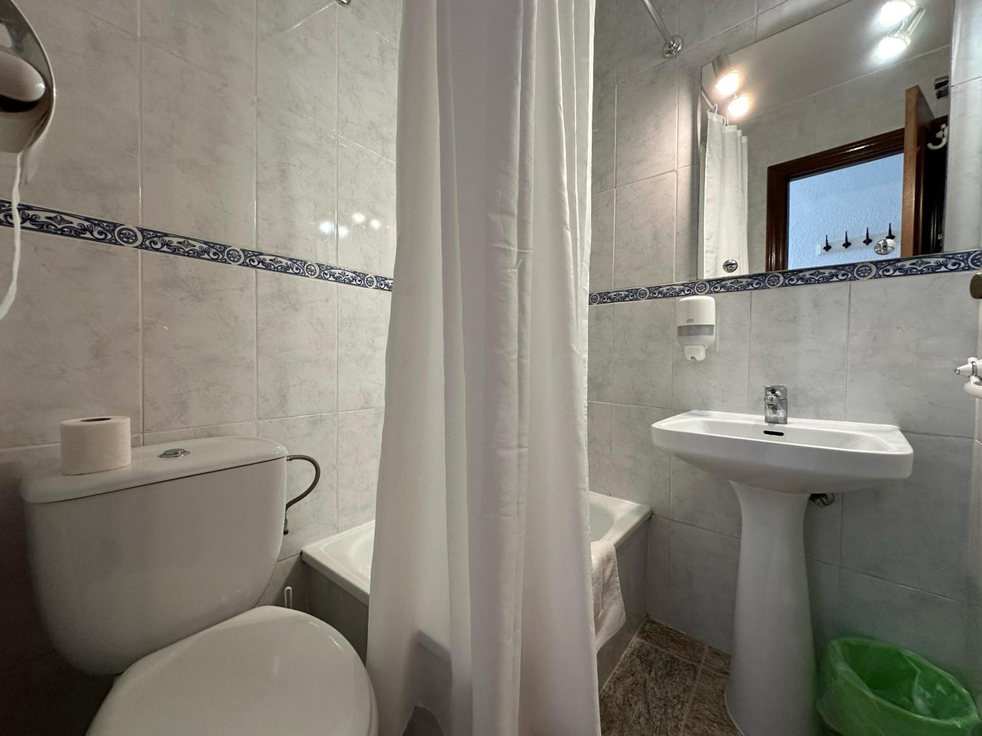 Pension Recogidas Granada Luaran gambar